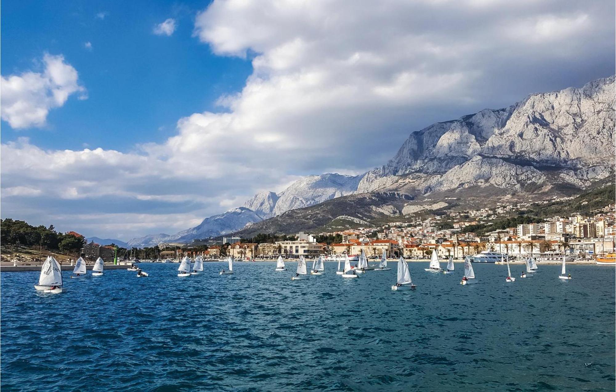 1 Bedroom Stunning Apartment In Makarska Dış mekan fotoğraf